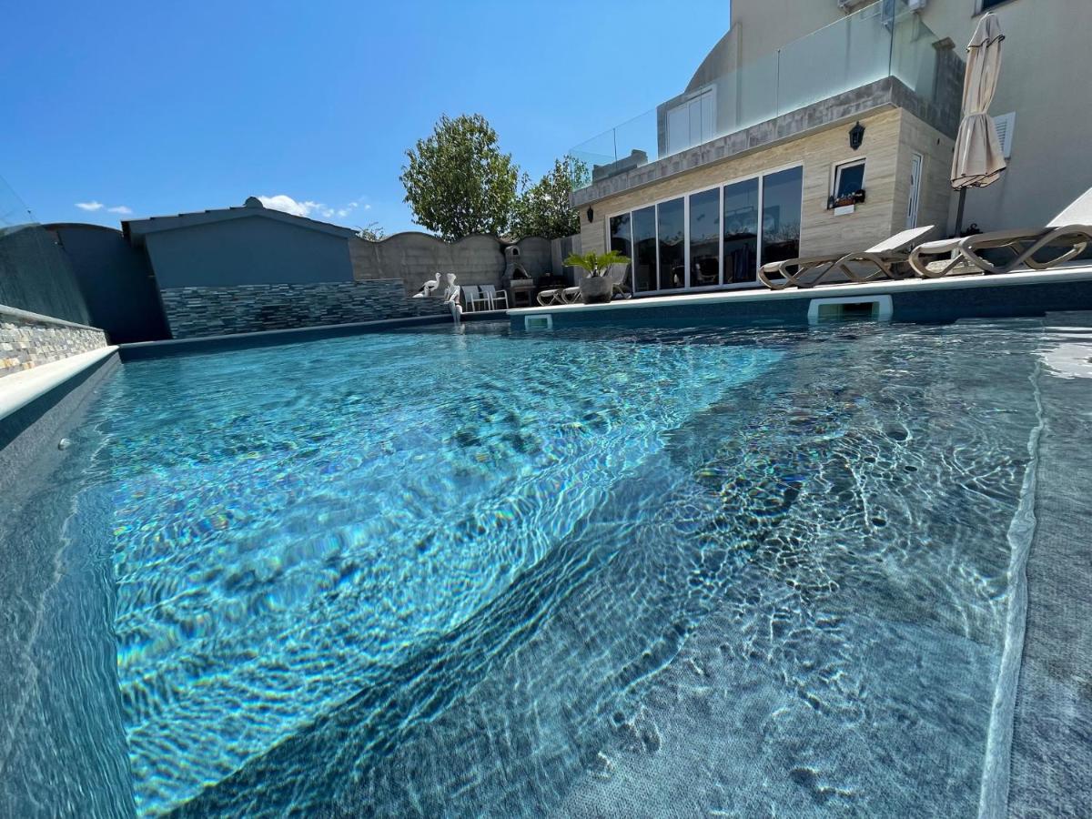 Croliday Apartment With Pool Nin Vrsi Exterior foto