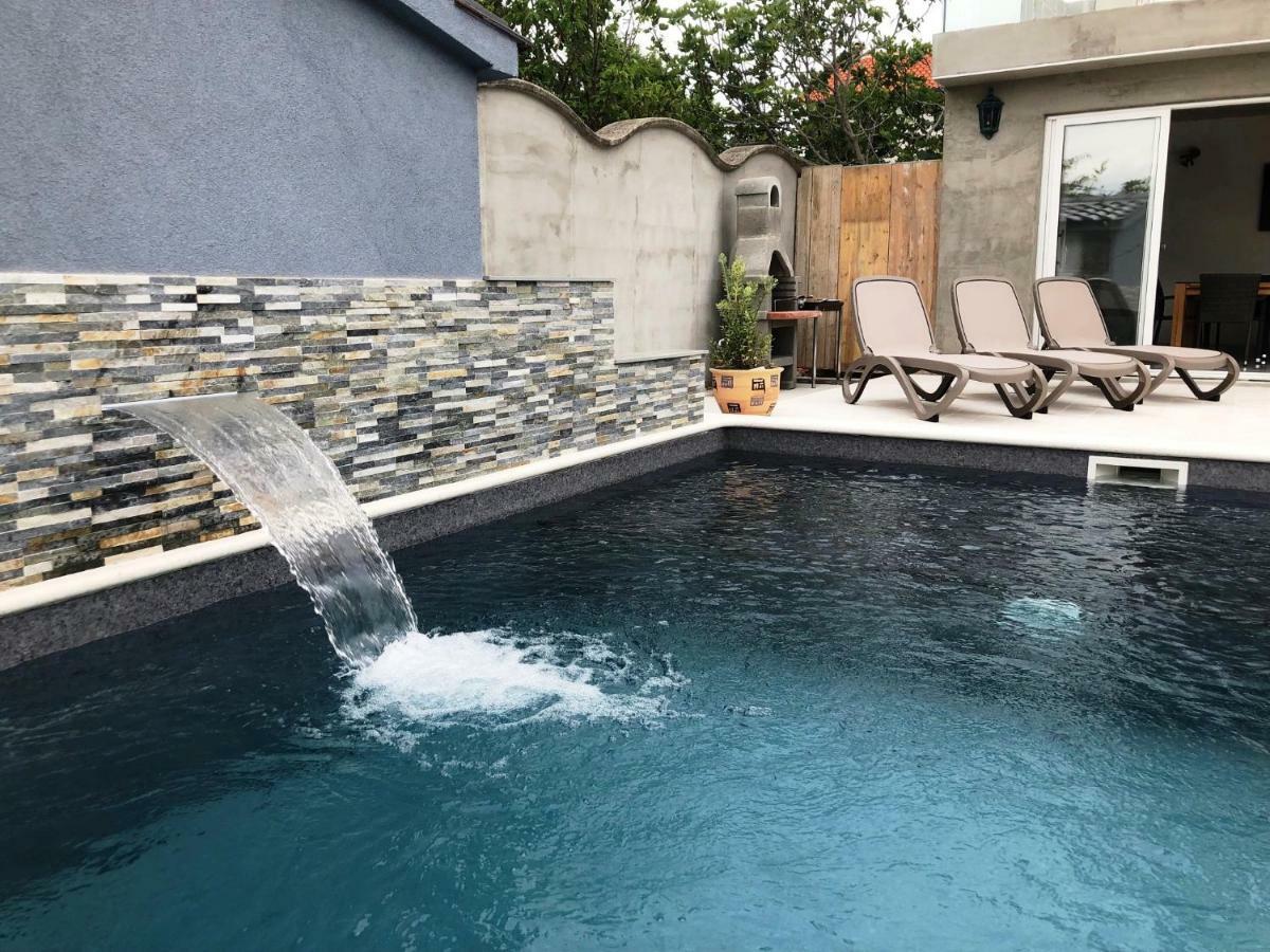 Croliday Apartment With Pool Nin Vrsi Zimmer foto