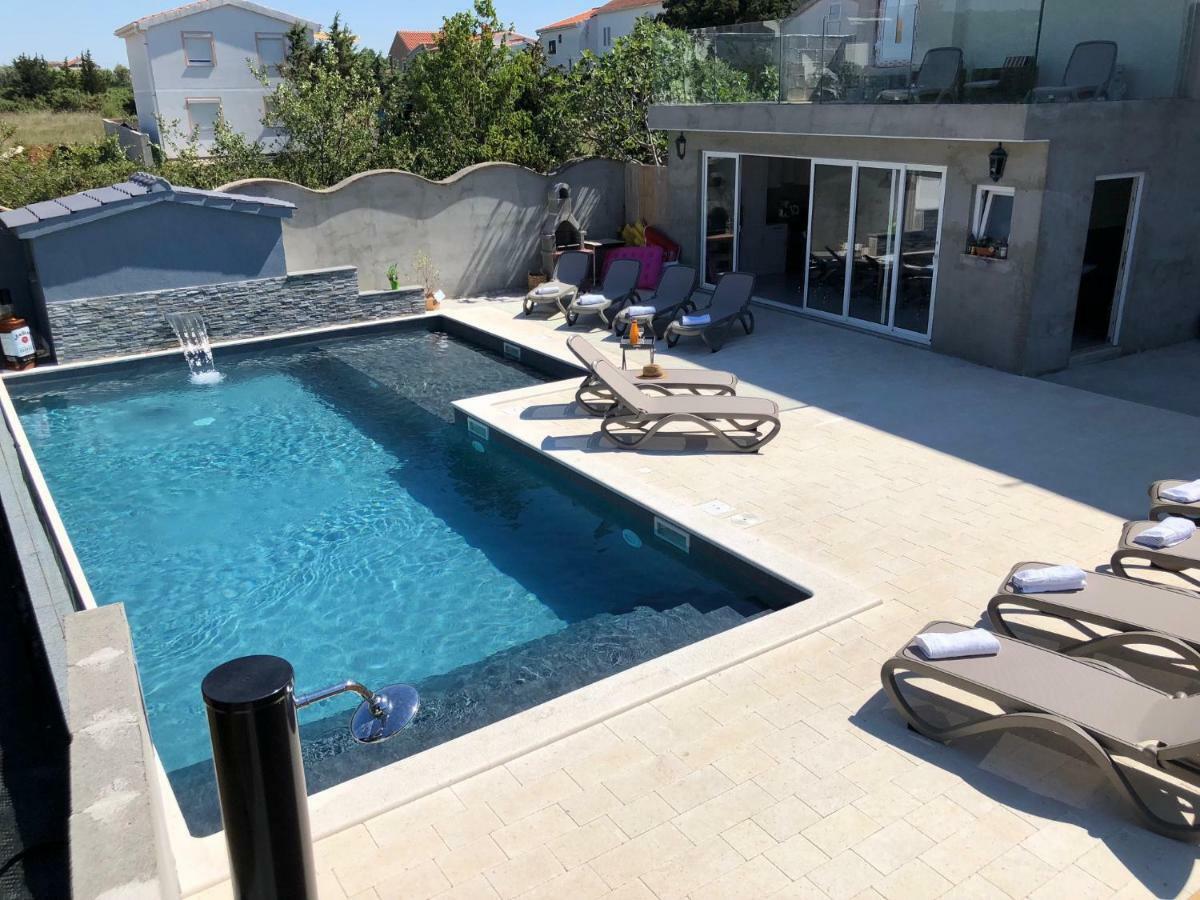 Croliday Apartment With Pool Nin Vrsi Exterior foto